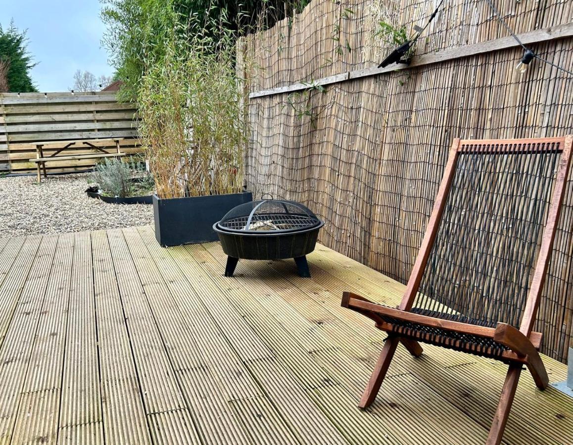 Villa Tiny House With Garden And Jacuzzi Near Amsterdam à Vijfhuizen Extérieur photo