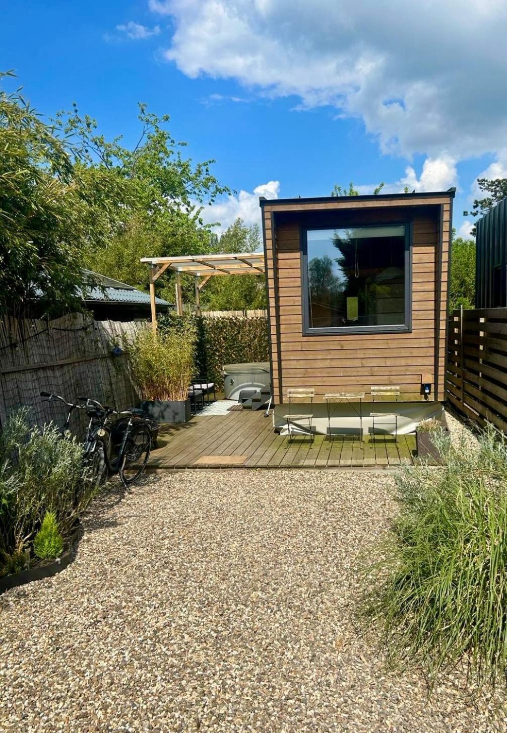 Villa Tiny House With Garden And Jacuzzi Near Amsterdam à Vijfhuizen Extérieur photo