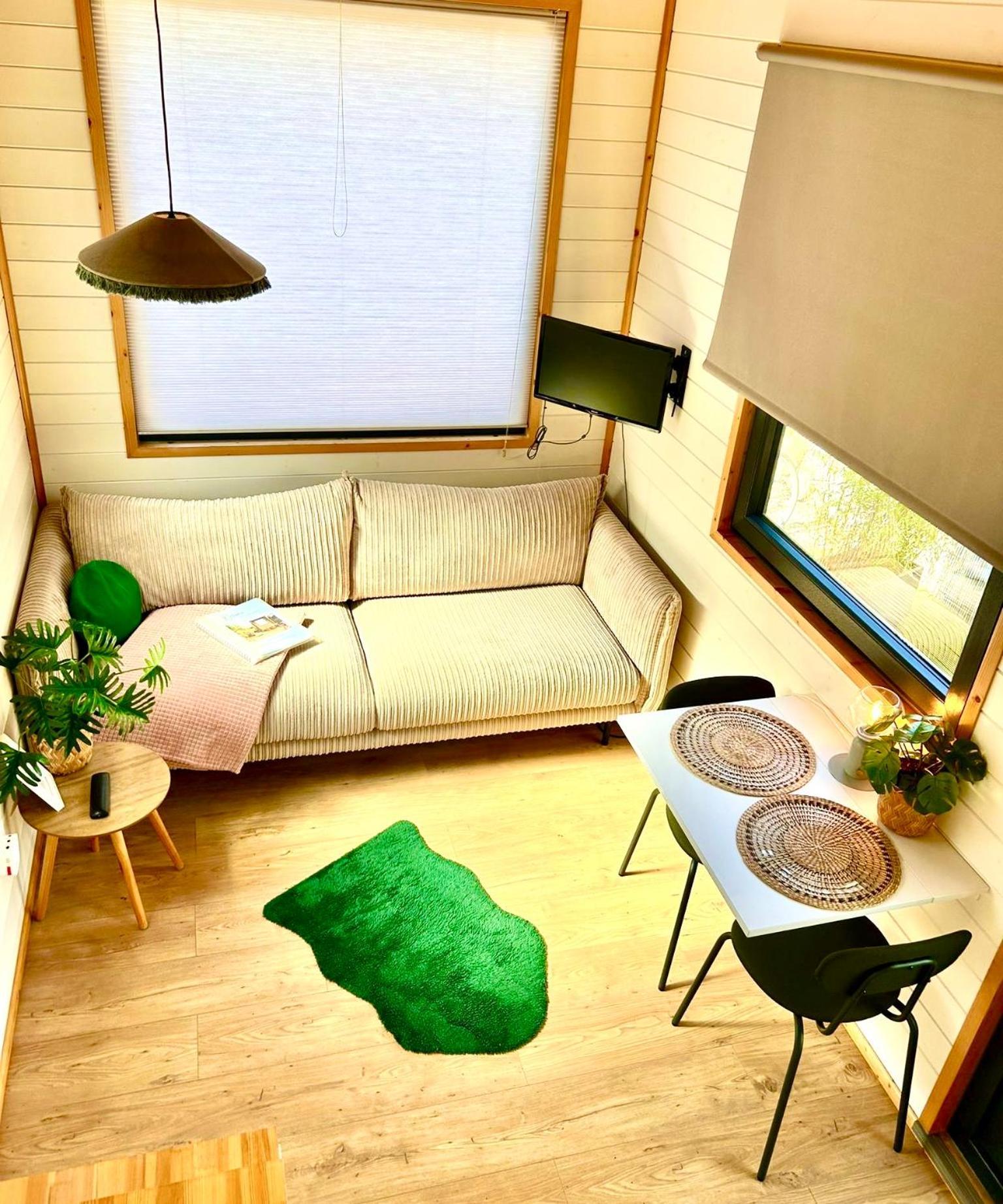 Villa Tiny House With Garden And Jacuzzi Near Amsterdam à Vijfhuizen Extérieur photo