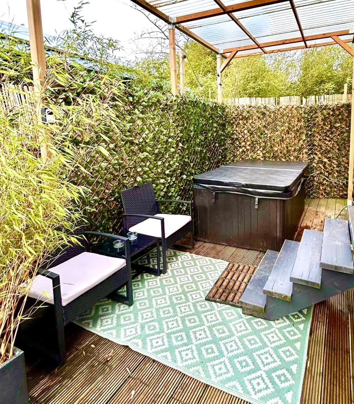 Villa Tiny House With Garden And Jacuzzi Near Amsterdam à Vijfhuizen Extérieur photo